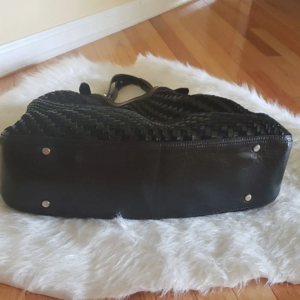 COLE HAAN Triangle Black Patent Suede Leather Basket Weave Shoulder‎ Satchel Bag